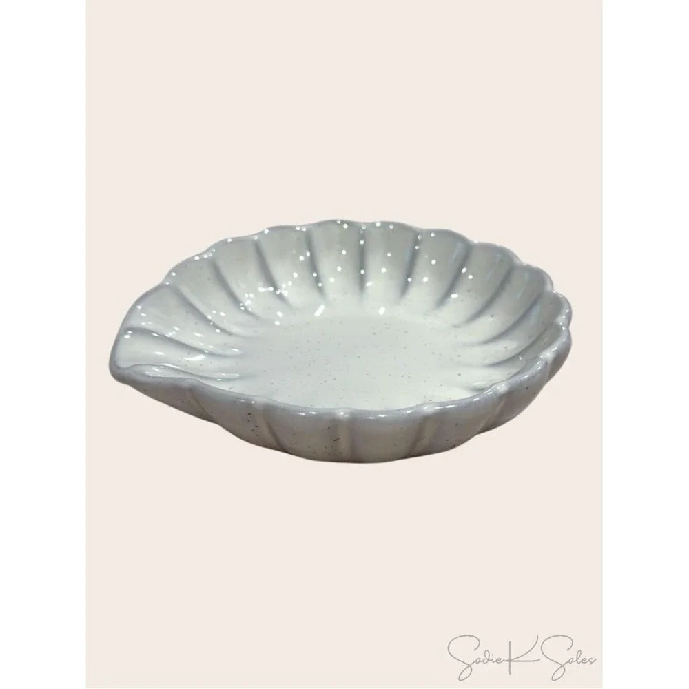 Scalloped‎ Edge Stoneware Spoon Rest - Hearth & Hand Magnolia
